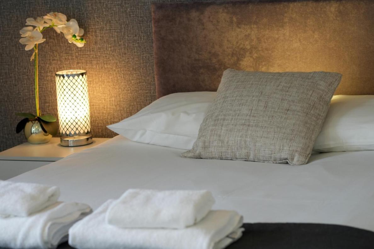 Redbourne Holiday Home Boston Phòng bức ảnh